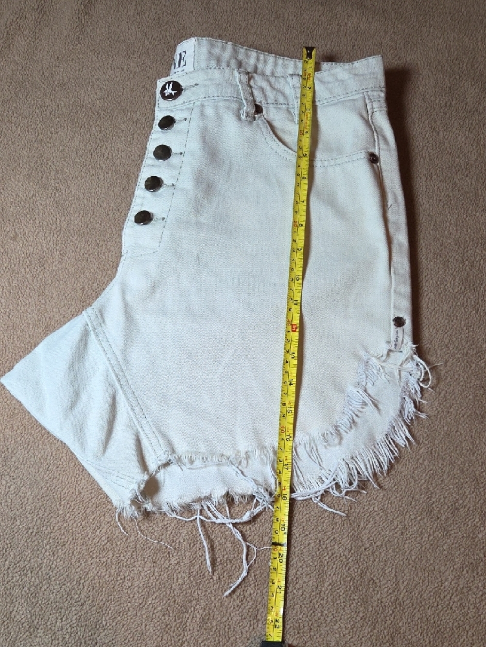 One by Teaspoon White High-Rise Frayed Hem Denim Shorts,sz 29. - Picture 16 of 16